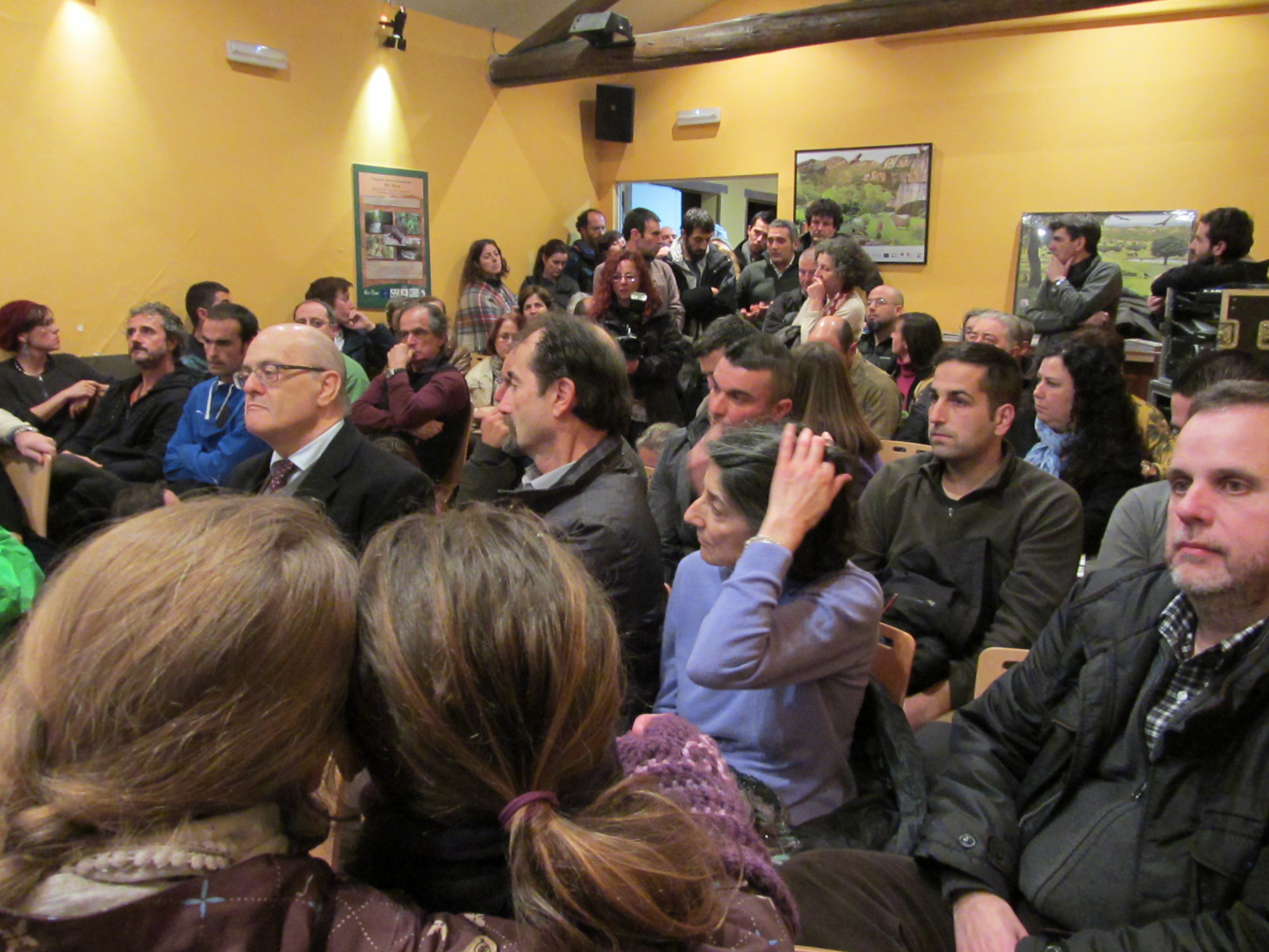 Charla incendios con Virginia Carracedo
