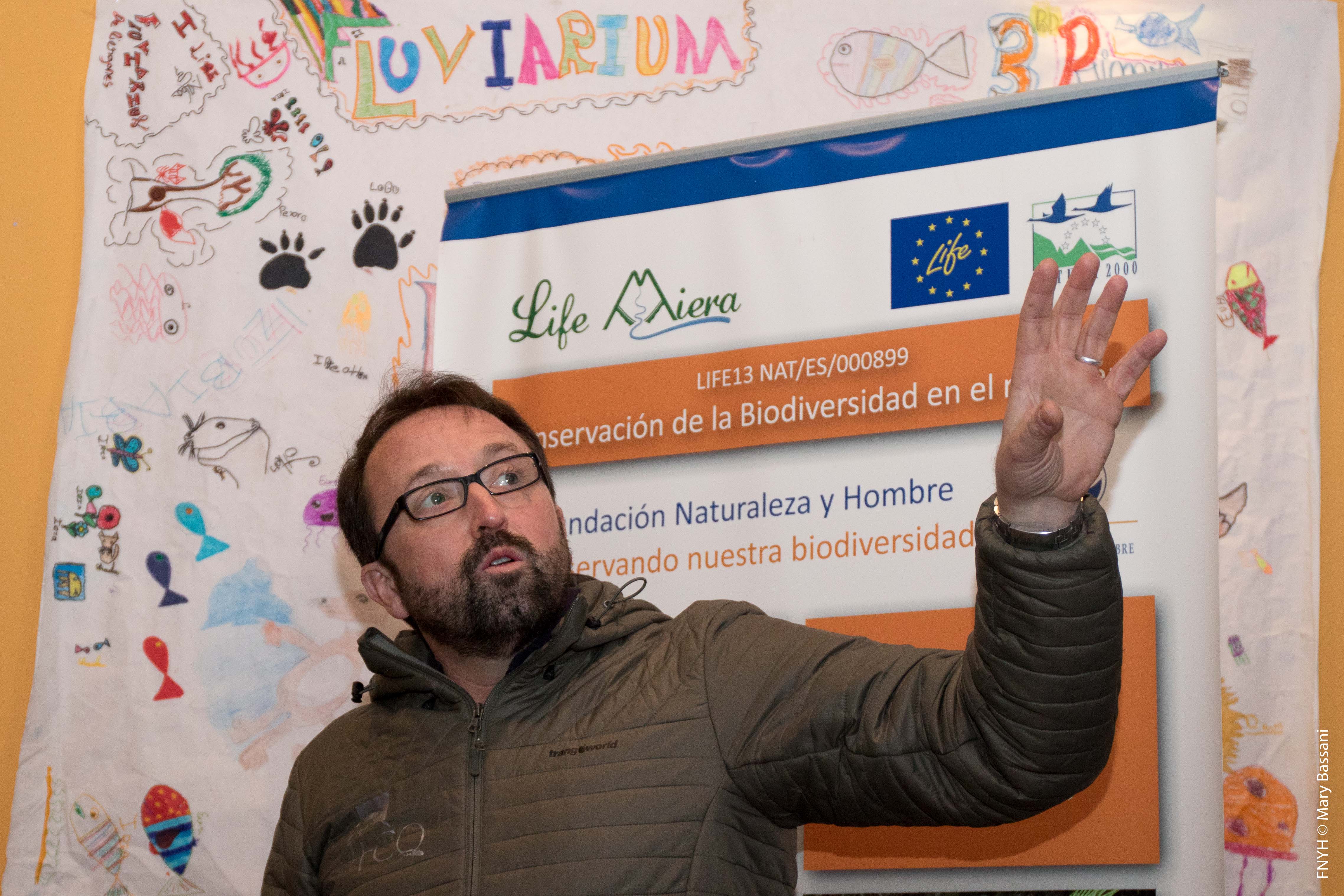El ponente Gerardo Báguena, vicepresidente de la Fundación para la Conservación del Quebrantahuesos