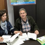 Firma del Acuerdo de Custodia con la presidente de la Junta Vecinal de Igollo de Camargo, Nieves Portilla, y el presidente de Fundación Naturaleza y Hombre, Carlos Sánchez.